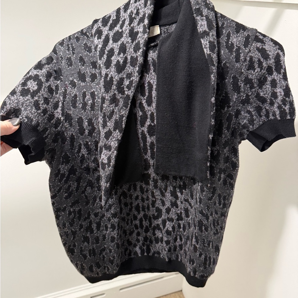 Leopard Print Short Sleeve Sweater